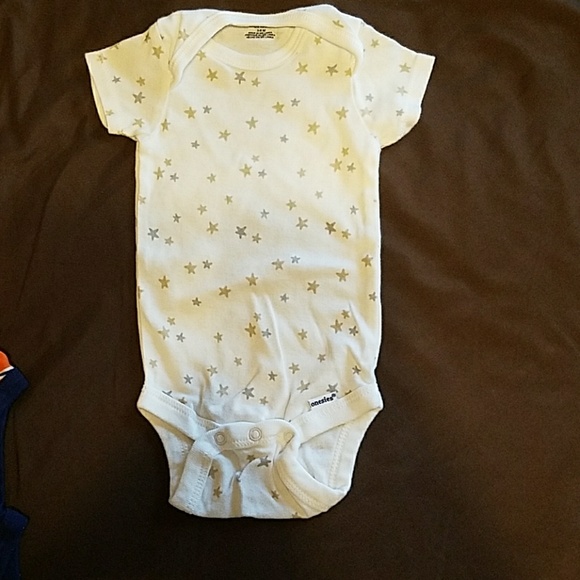Lot of 8 Gerber Onesies size 3-6 month - Picture 2 of 8